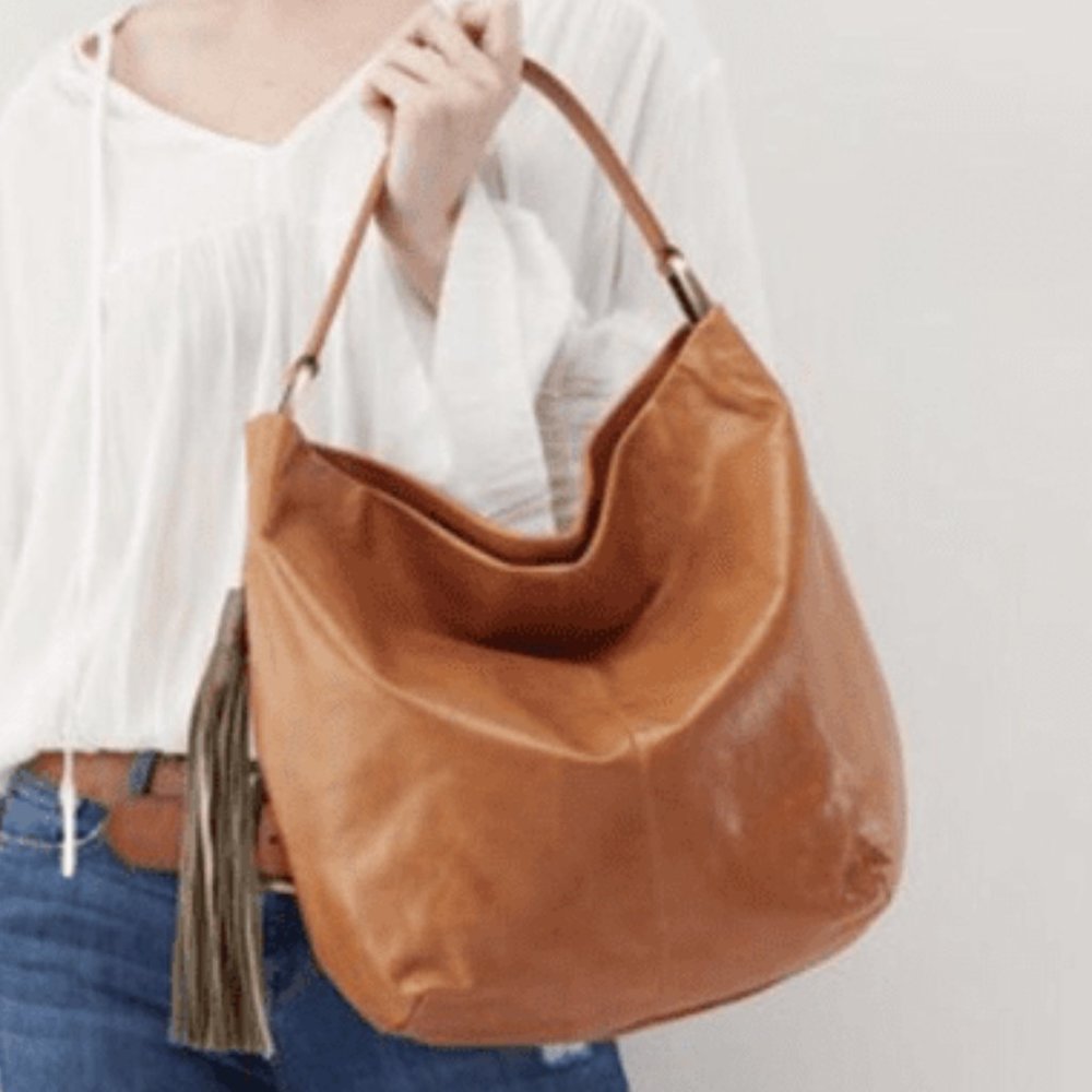 Hobo Meridian Shoulder Bag in Earth Tassel Dustbag